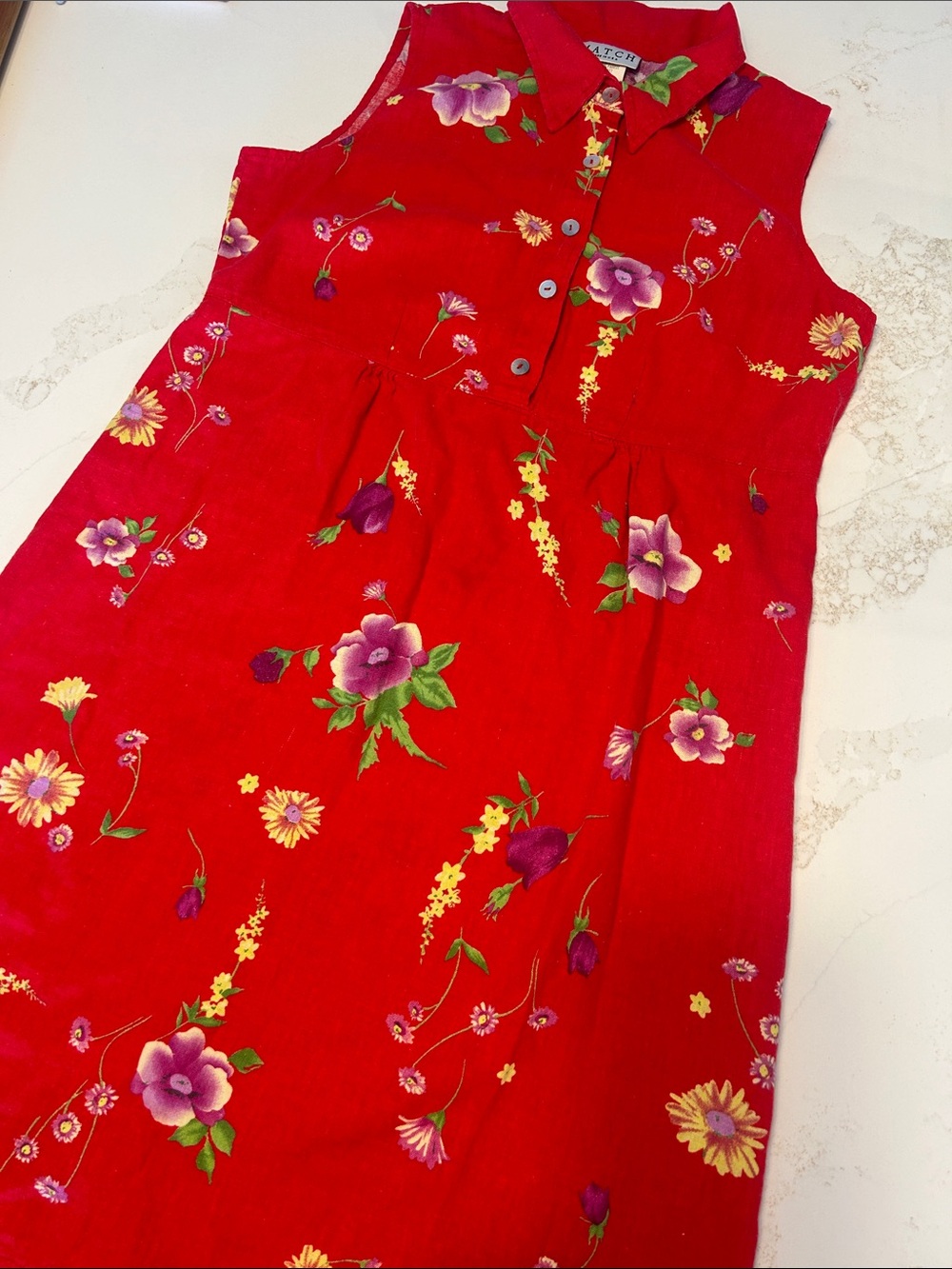 V I N T A G E Red Floral Sleeveless Button Front Dress with abalone buttons SZ 8